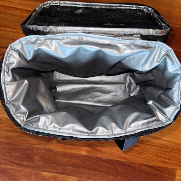 Nixon Soft Cooler Bag - Picture 6 of 6